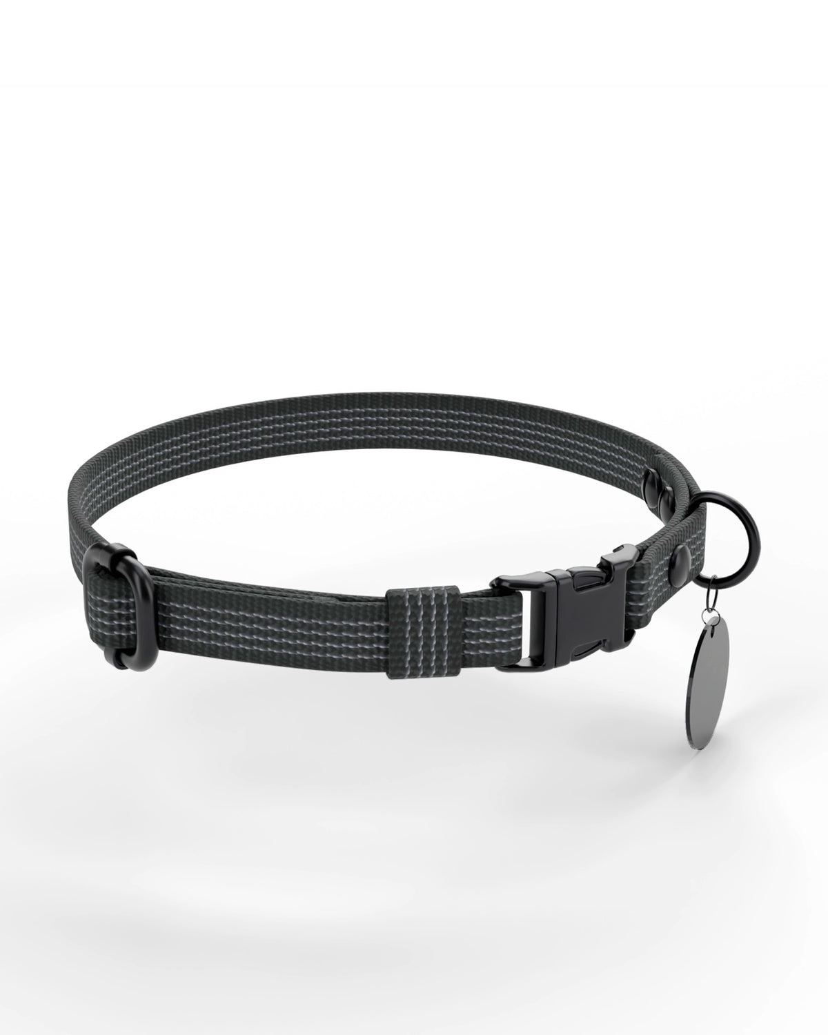 Black / Black | 1 three-quarter